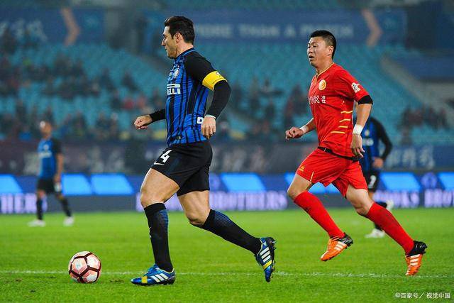 欧冠-普利希奇角球直接破门 AC米兰3-1布鲁日